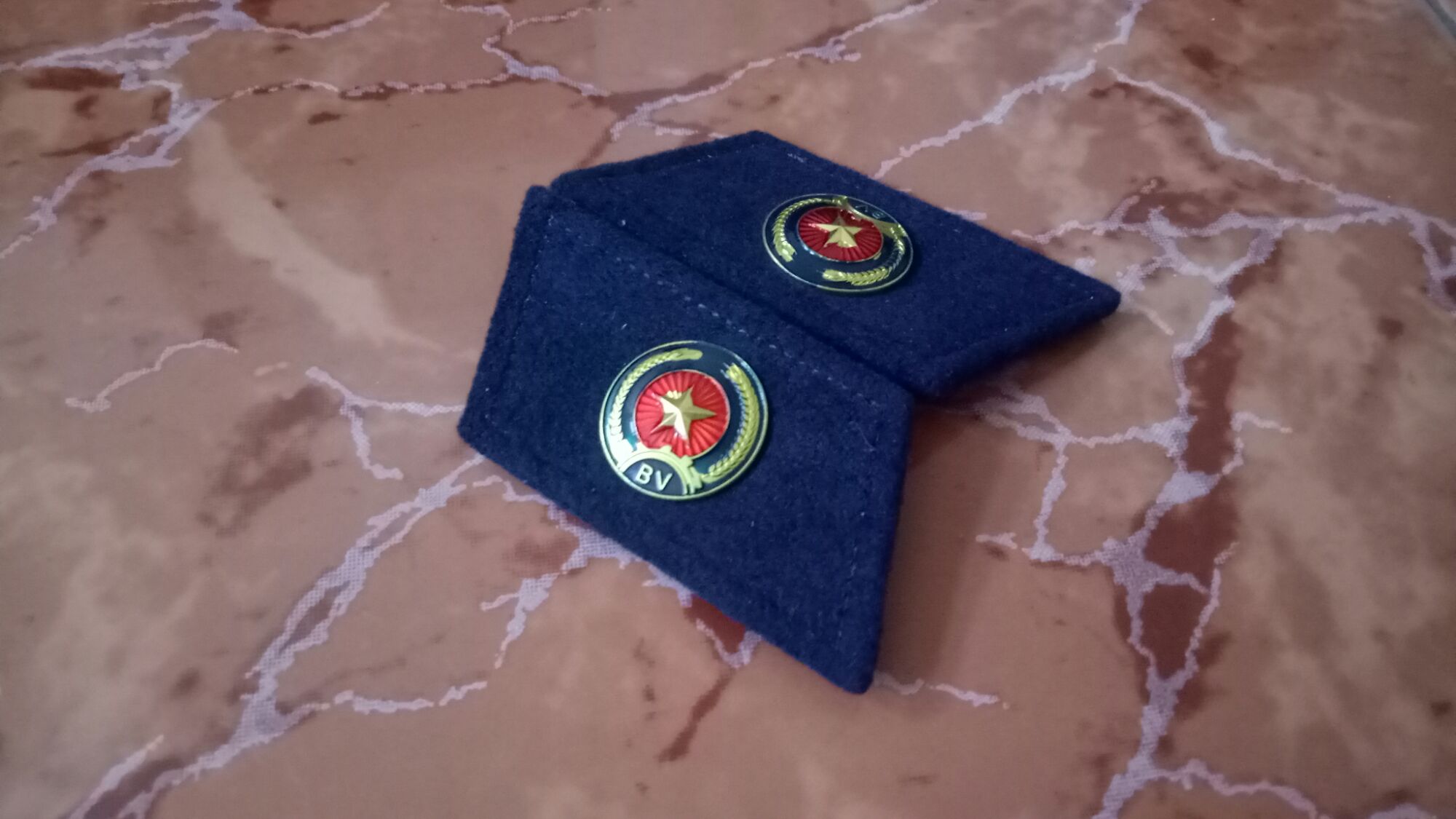 Tiết bảo vệ gài áo