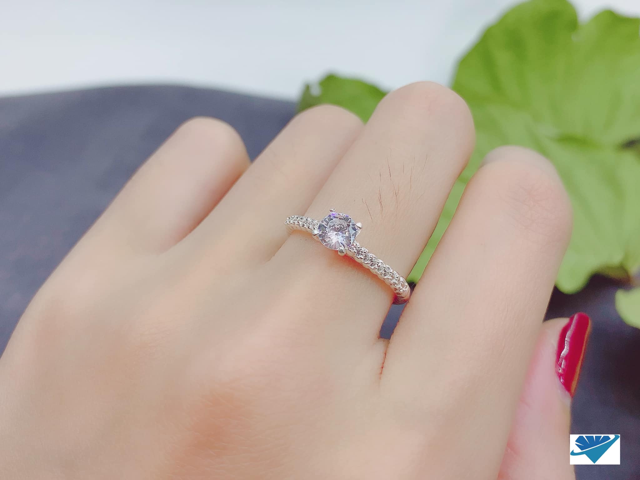 Nhẫn nữ bạc ta mặt dá nhỏ xinh MS42
