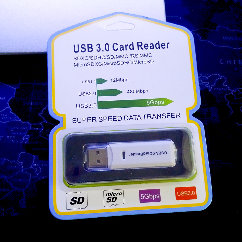 Đầu đọc thẻ nhớ USB 3.0 All in one màu trắng