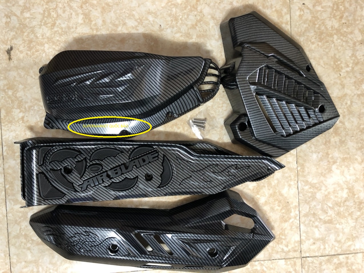 Combo 4 Món Carbon Ốp Pô + Pô E + Ốp Quạt Gió + Gác chân cacbon Xe AirBlade 125 (2016-2019)