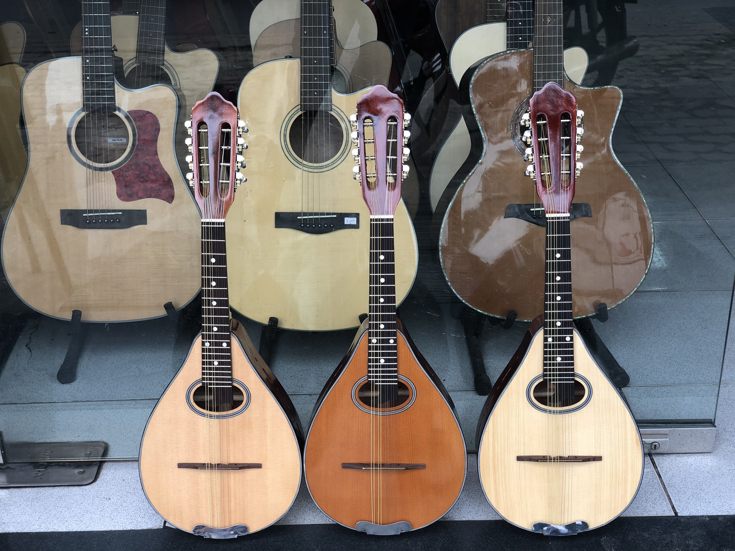 [HCM]đàn mandolin gỗ hồng đào