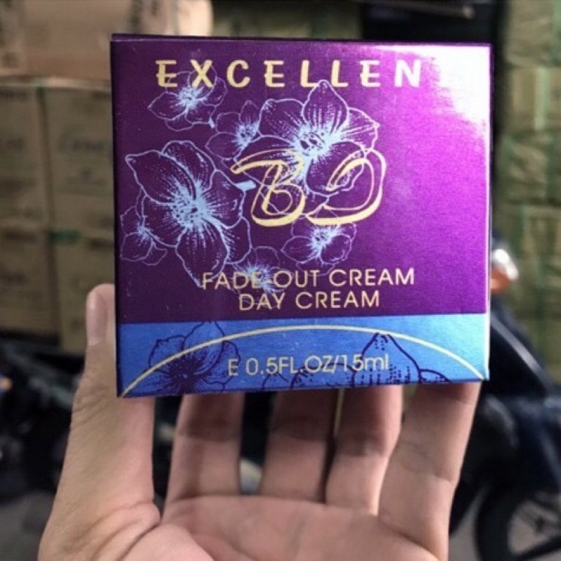 Kem dưỡng trắng ngừa mụn, nám, tàn nhang bj exellent pade out day cream