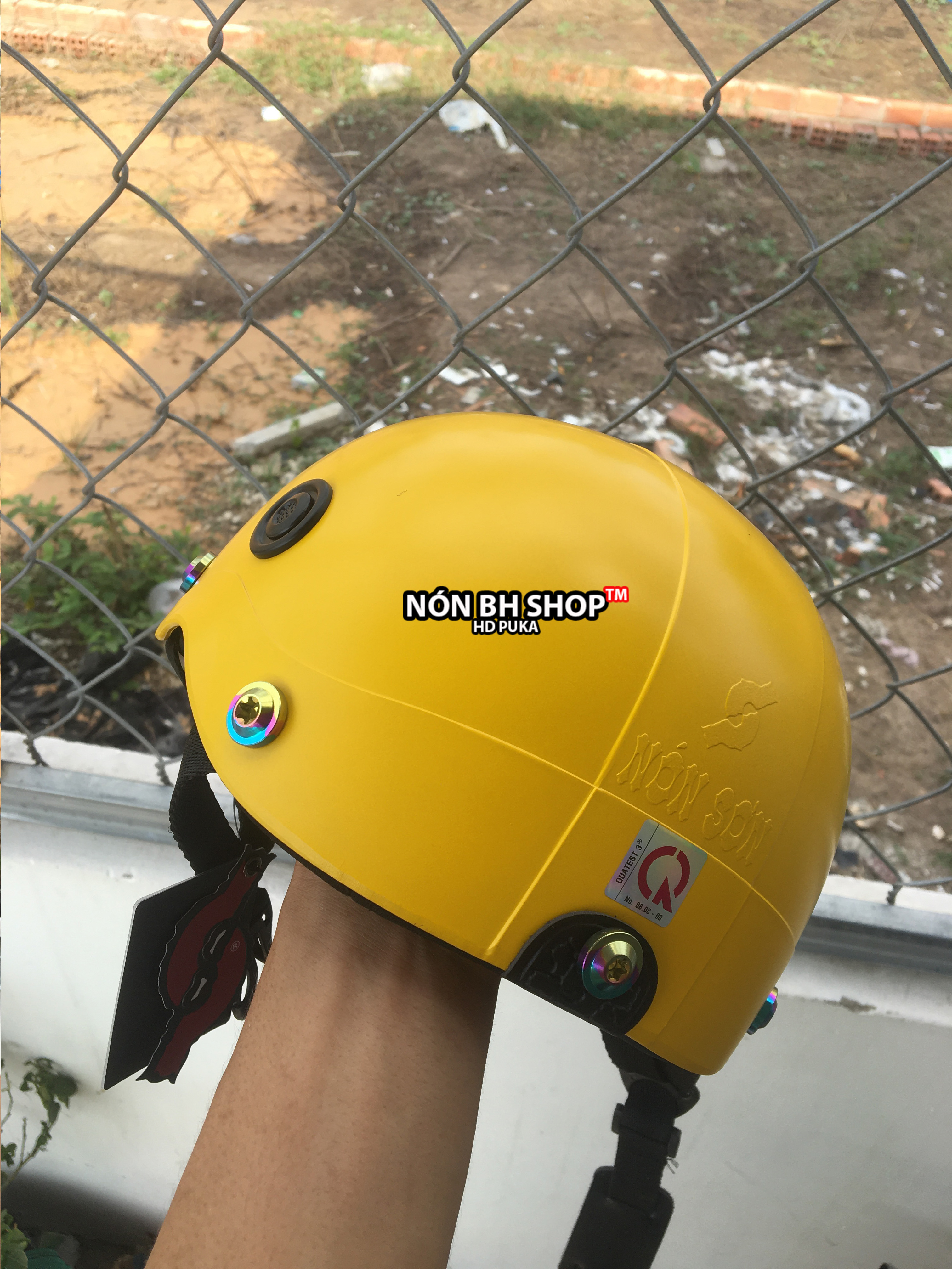 Nón sơn gắn ốc titan GR5 - Ốc GR5 nhiều màu ( 8 ốc )