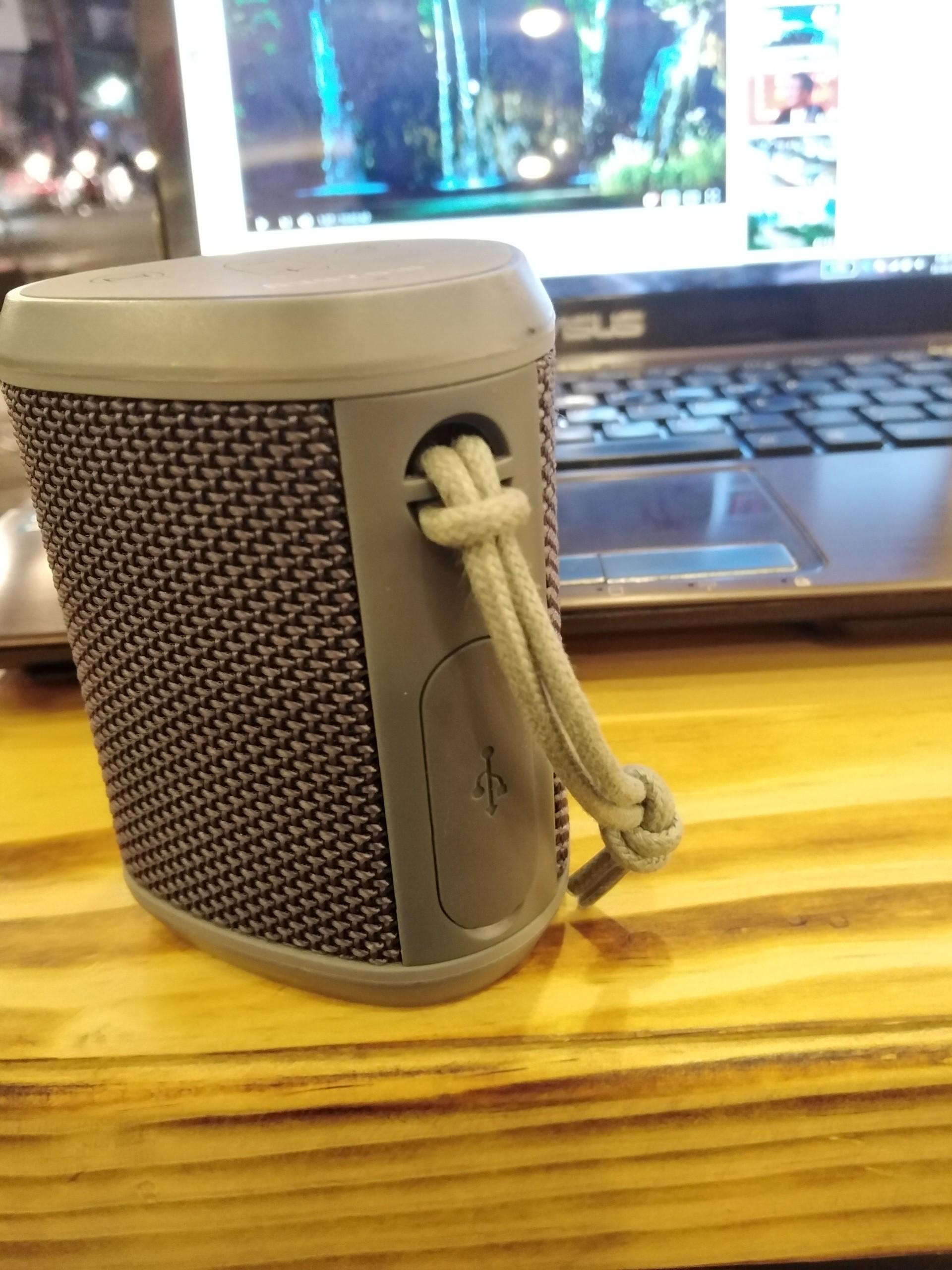 Loa Bluetooth Mozard Y550 Xám