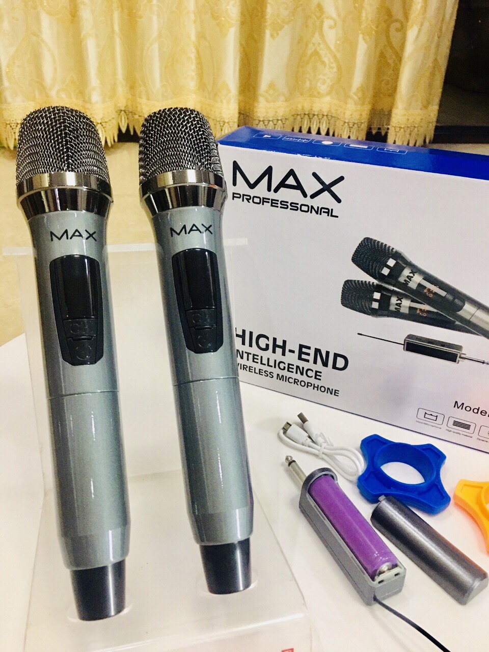 [HCM][ SIÊU PHẨM MICRO KHÔNG DÂY ] Mua Micro Không Dây Loại Tốt Bộ Micro Không Dây Đa Năng Max 39 Siêu Phẩm 2020 Sóng Mạnh Hút Âm Tốt Sử Dụng Loa Kéo Amply Hát Siêu Hay Siêu Nhạy Hợp Kim Nhôm Chống Rỉ Tốt Bắt Sóng Siêu Xa BH 12 TH