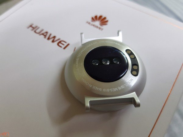THAY CHÂN SẠC CHO ĐỒNG HỒ HUAWEI WATCH 2