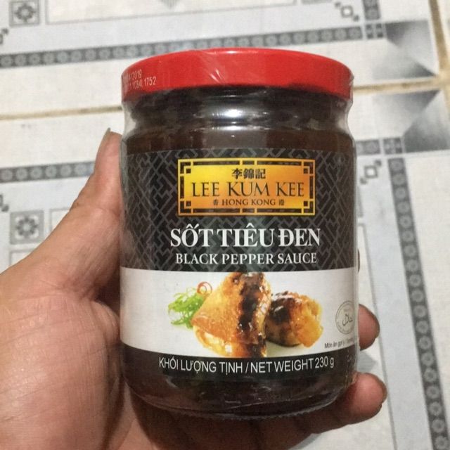 Sốt Tiêu Đen Lee Kum Kee 230Gram