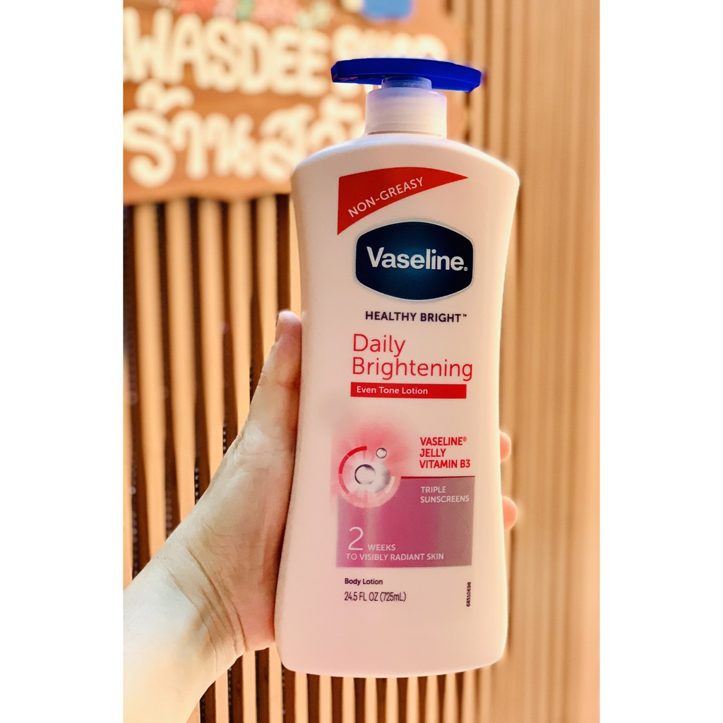 DƯỠNG THỂ TRẮNG DA 𝐕𝐚𝐬𝐞𝐥𝐢𝐧𝐞 𝐃𝐚𝐢𝐥𝐲 𝐁𝐫𝐢𝐠𝐡𝐭𝐞𝐧𝐢𝐧𝐠 𝟕𝟐𝟓𝐌𝐋