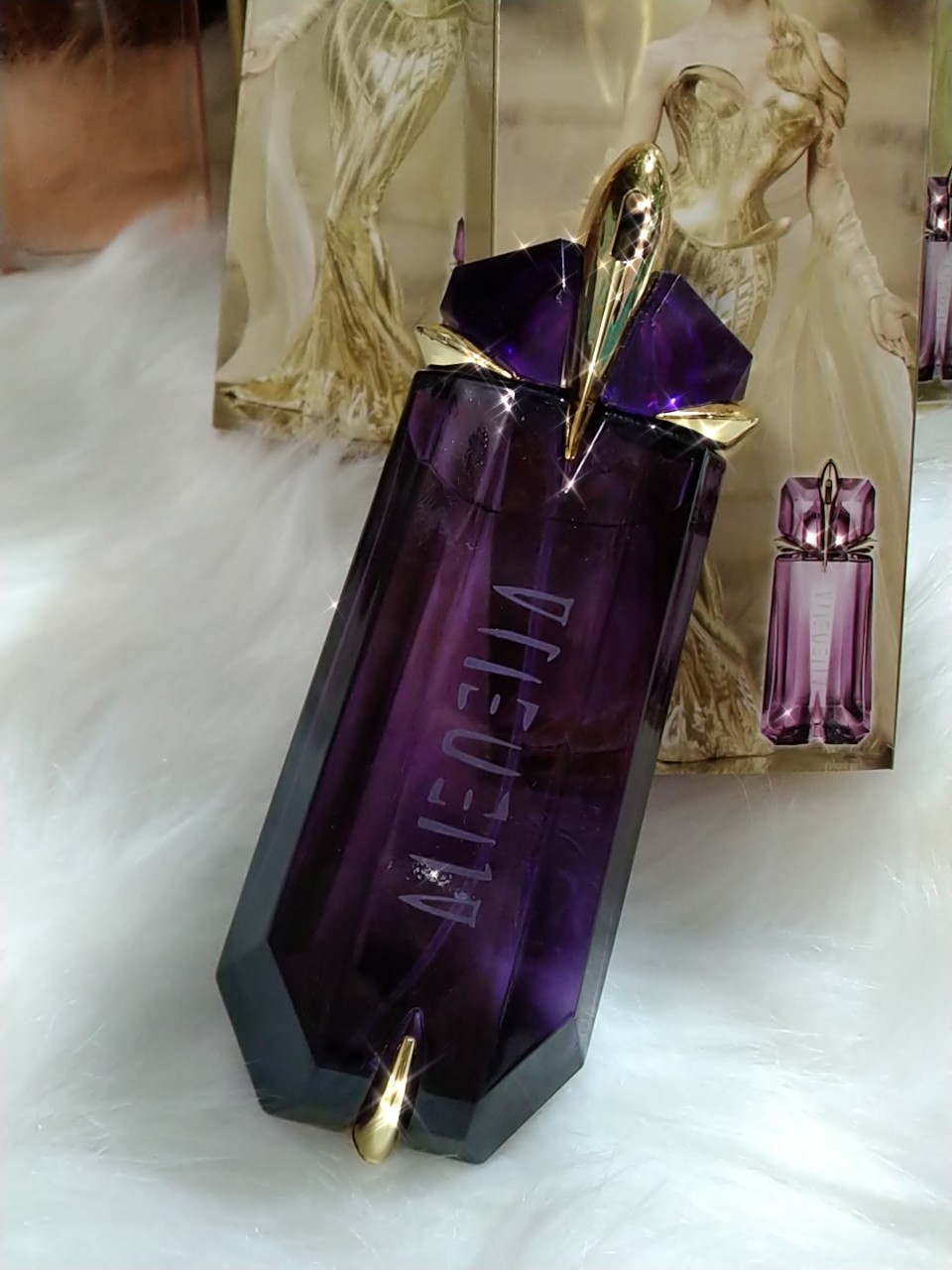 Nước hoa nữ Alien màu tím ( 90 ML)