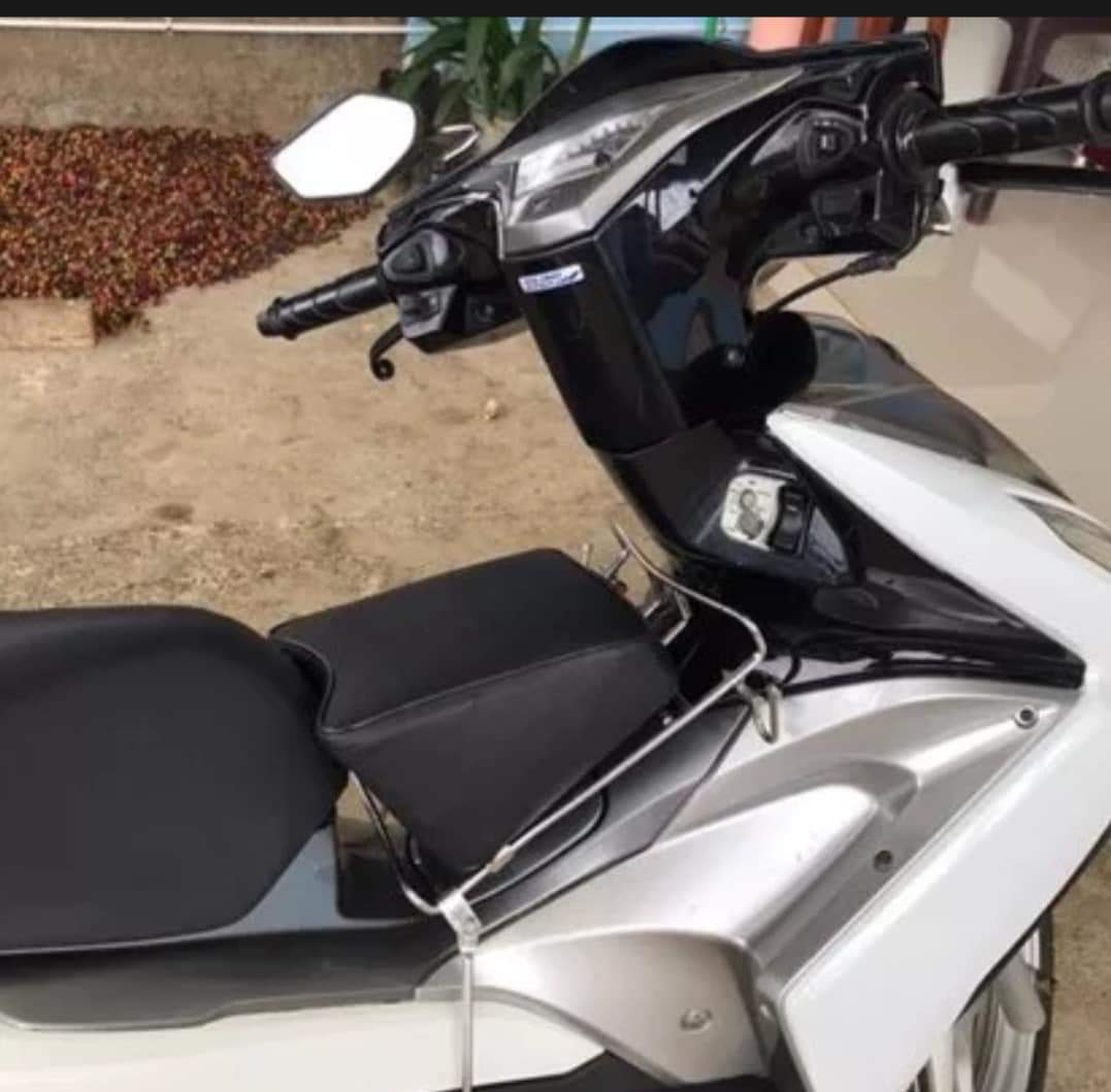 [HCMC] motorcycle seat for babies