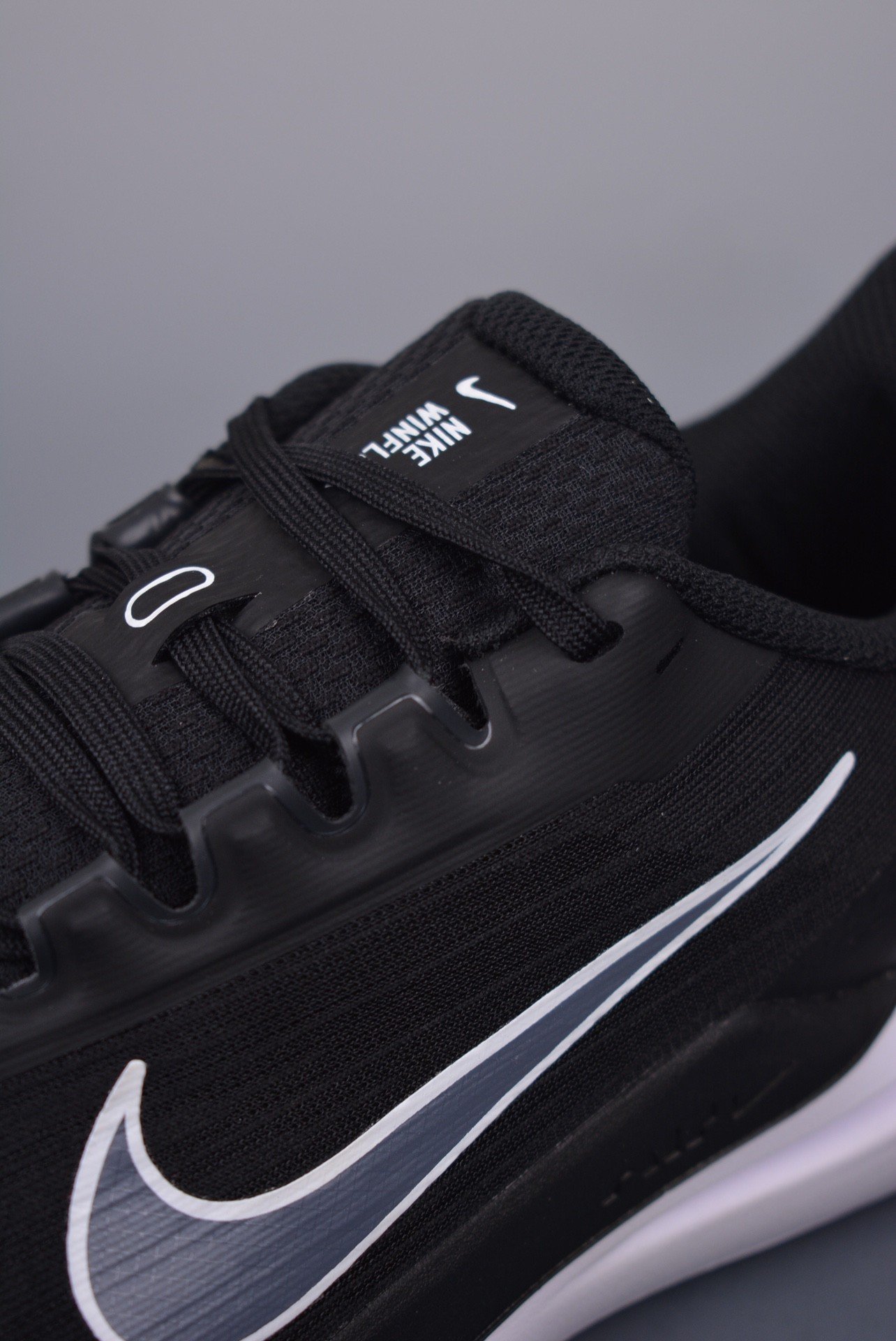 Nike Winflo 9 Running Shoes New Design and Notable Features 40-45