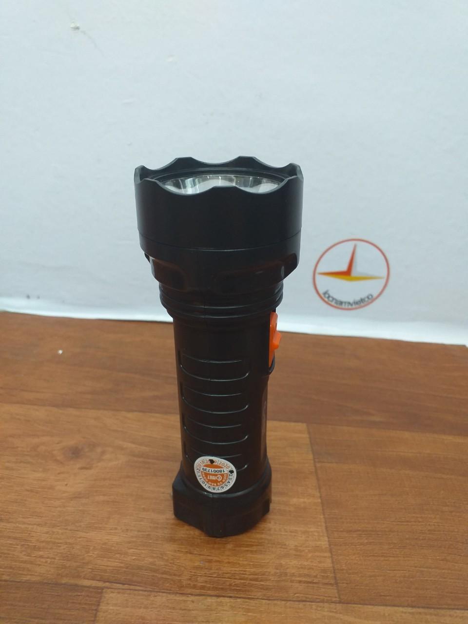 Đèn pin Led Comet CRT344