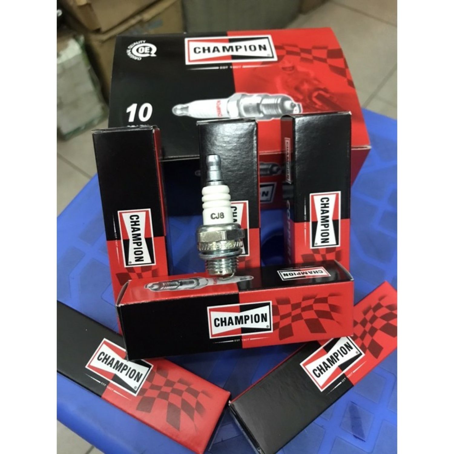 [HCM][ Hàng Mỹ chính hãng] Bugi buri máy cắt cỏ / cưa xích 2 thì Champion