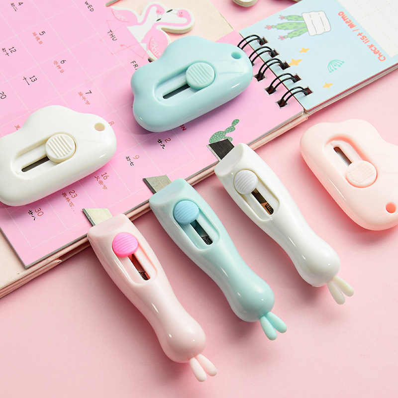 Dao rọc giấy cỡ nhỏ (Hình thỏ) mini - Cầm chắc tay