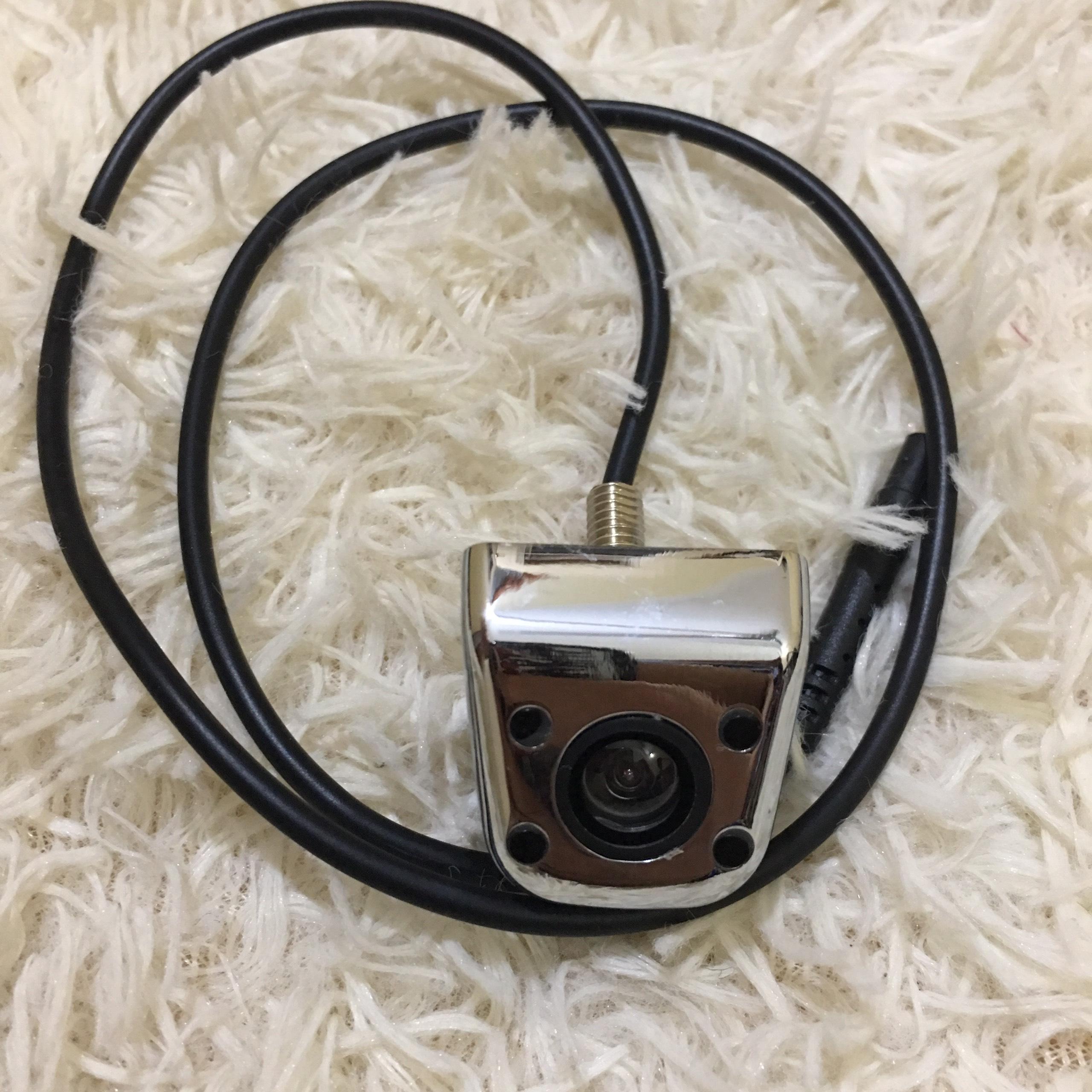 Camera lùi ô tô 4 mắt hồng ngoại