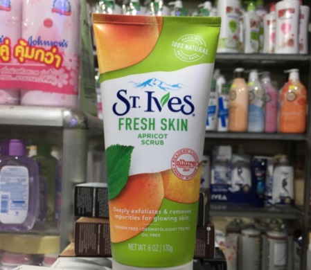 Sữa Rửa Mặt St.Ives Blemish Control Apricot Scrub