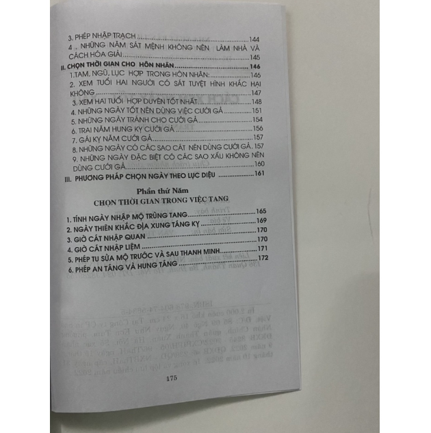 Sách - Cách Xem Ngày Tốt Xấu