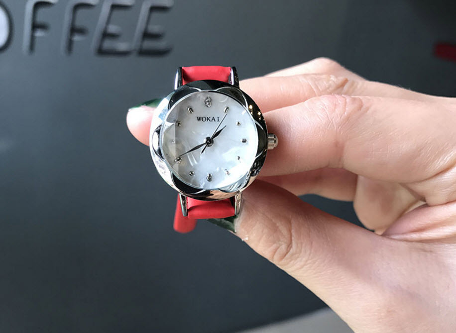 (Extra gift 1 tablets battery worth 20K) watches women Yuhao lovely