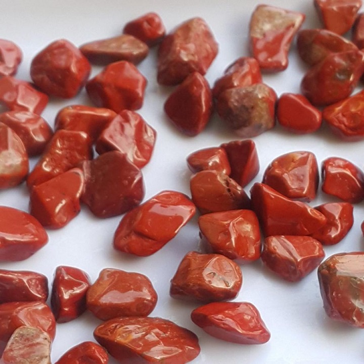 Đá phong thủy Thạch Anh Màu Đỏ (100g)