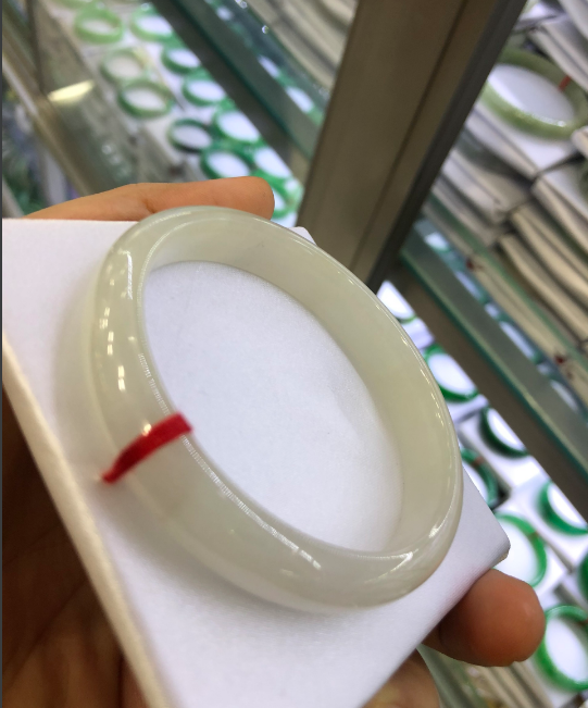 [HCM]Vòng tay đá cẩm thạch trắng bản hẹ mệnh kim thủy tuyệt đẹpđủ side hàng chụp thực tế 100%