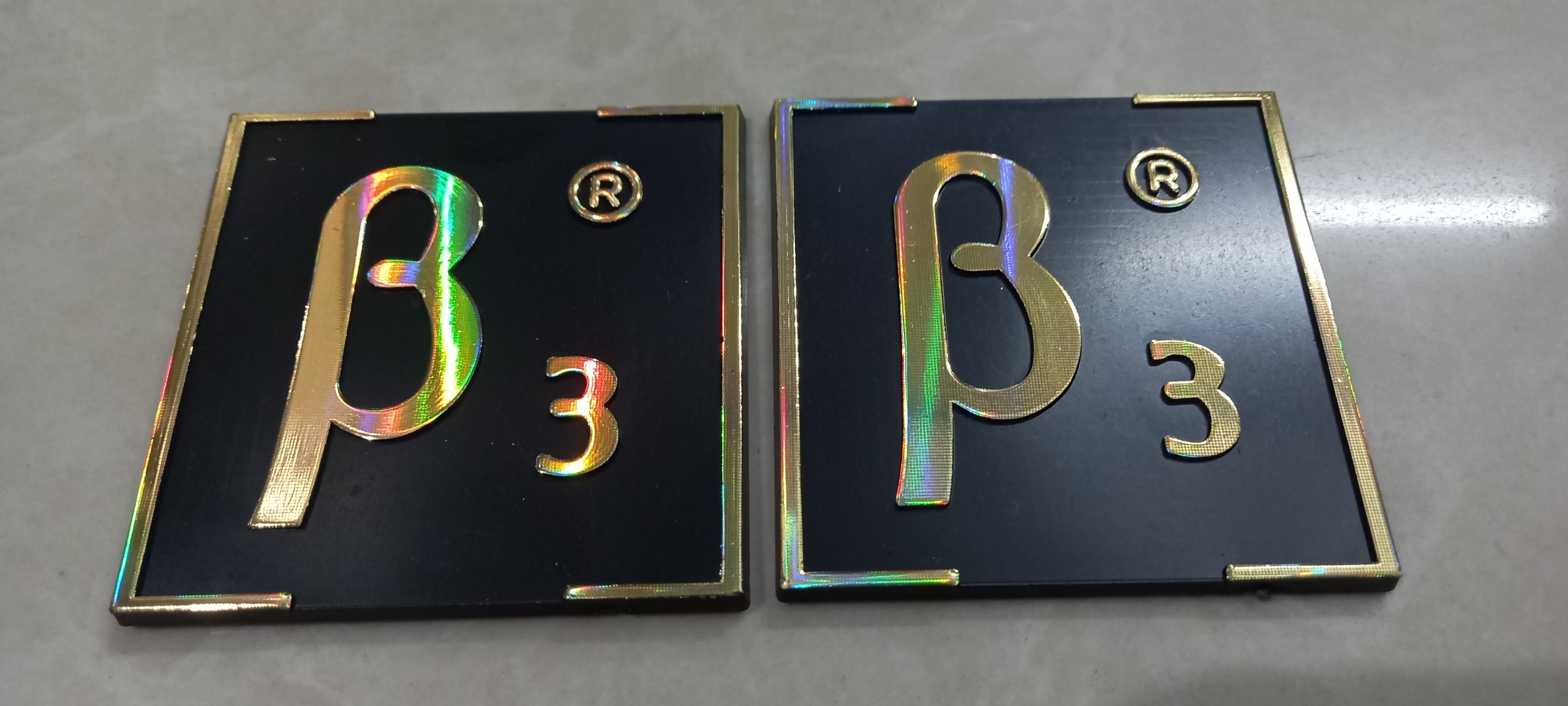 Tem Dán Thùng Loa B3 (Crom Vàng 1 bộ 25k)