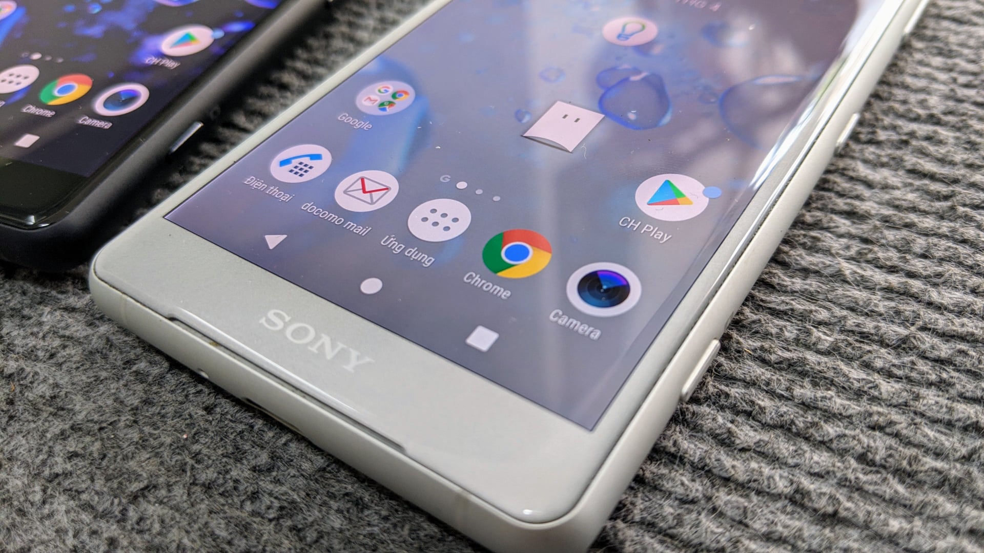 Điện thoại Sony XZ2 Compact nhỏ gọn chip Snap 845