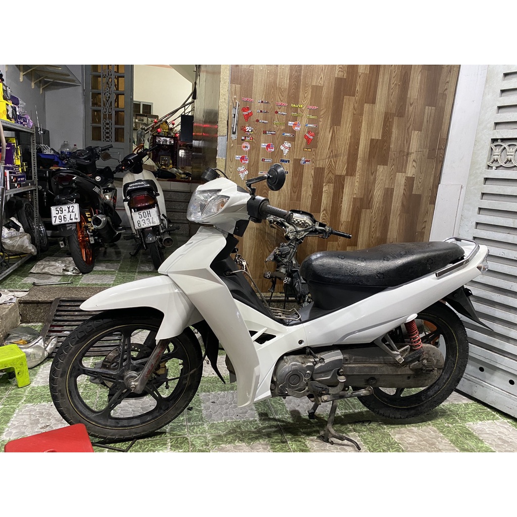 Bộ vỏ nhựa xe máy Sirius hàng Việt Nam loại 1 có đủ màu (chưa tem)