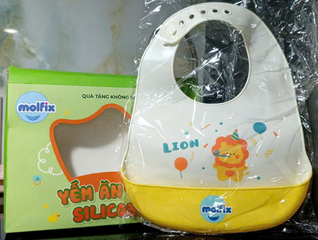 Yếm silicon ăn dặm cho bé