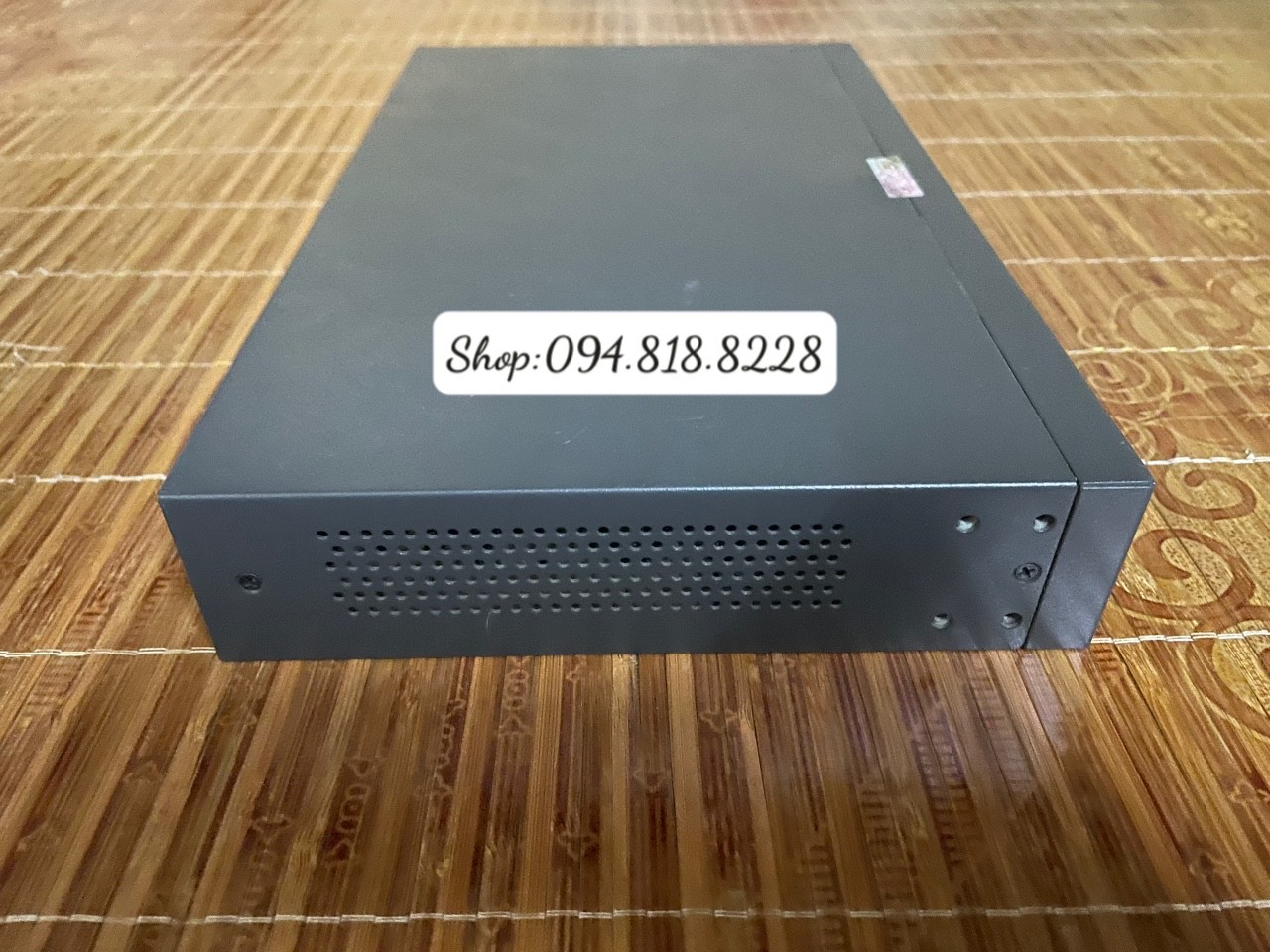 Switch TP-link Chia Tín Hiệu 24 cổng