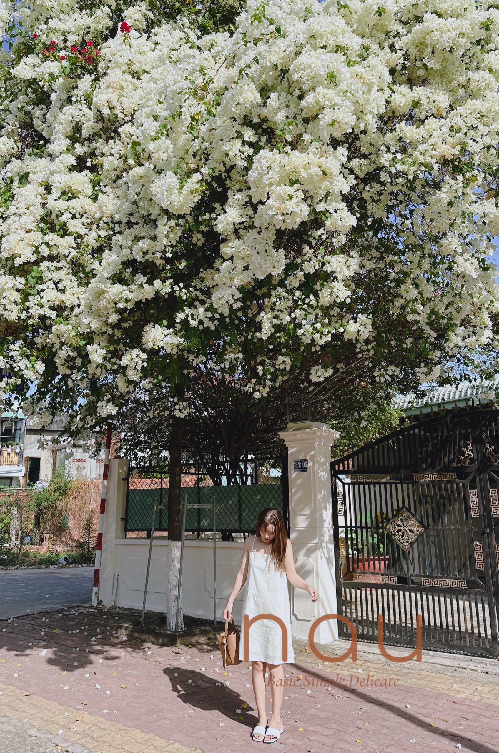 Đầm 2 dây linen dáng ngắn basic