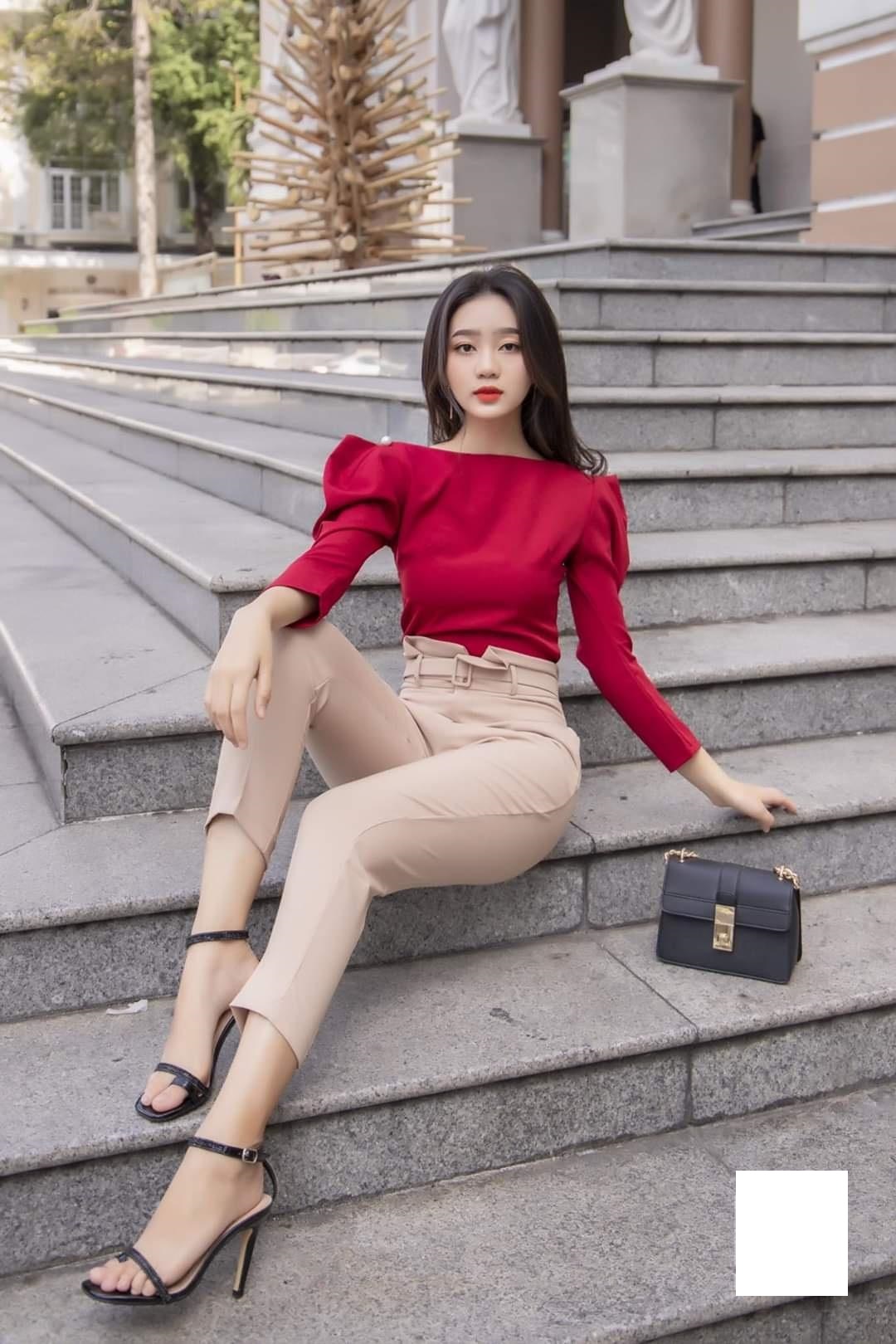 Áo cổ thuyền tay phồng myna