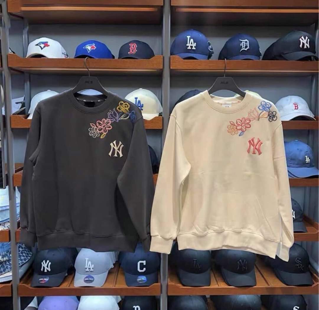 Áo Sweater MLB NY thêu hoa cực nét