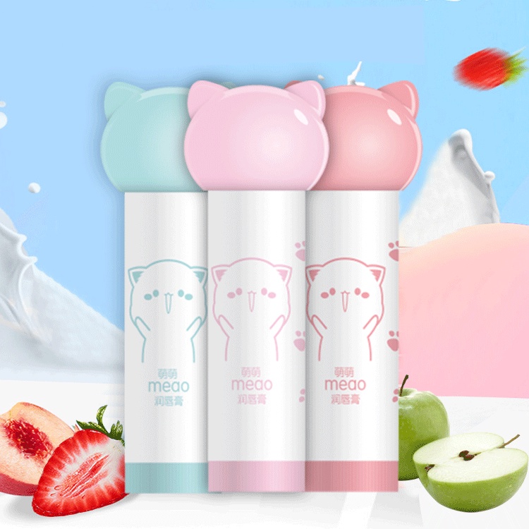 Fruit extract non-dry lip moisturizer
