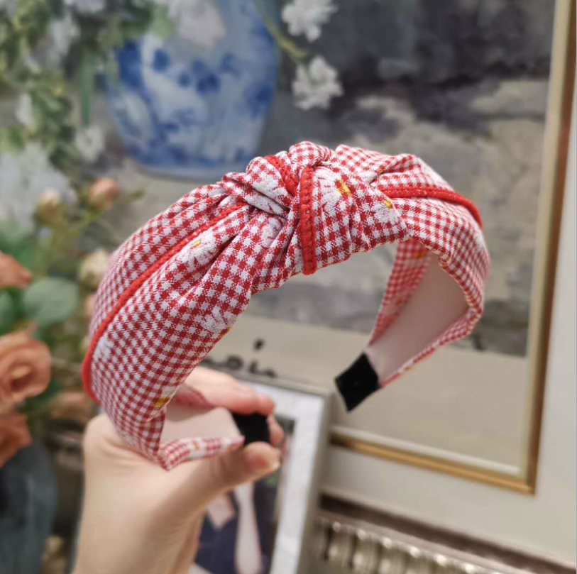 Cài tóc caro hoa cúc họa tiết cho nữ