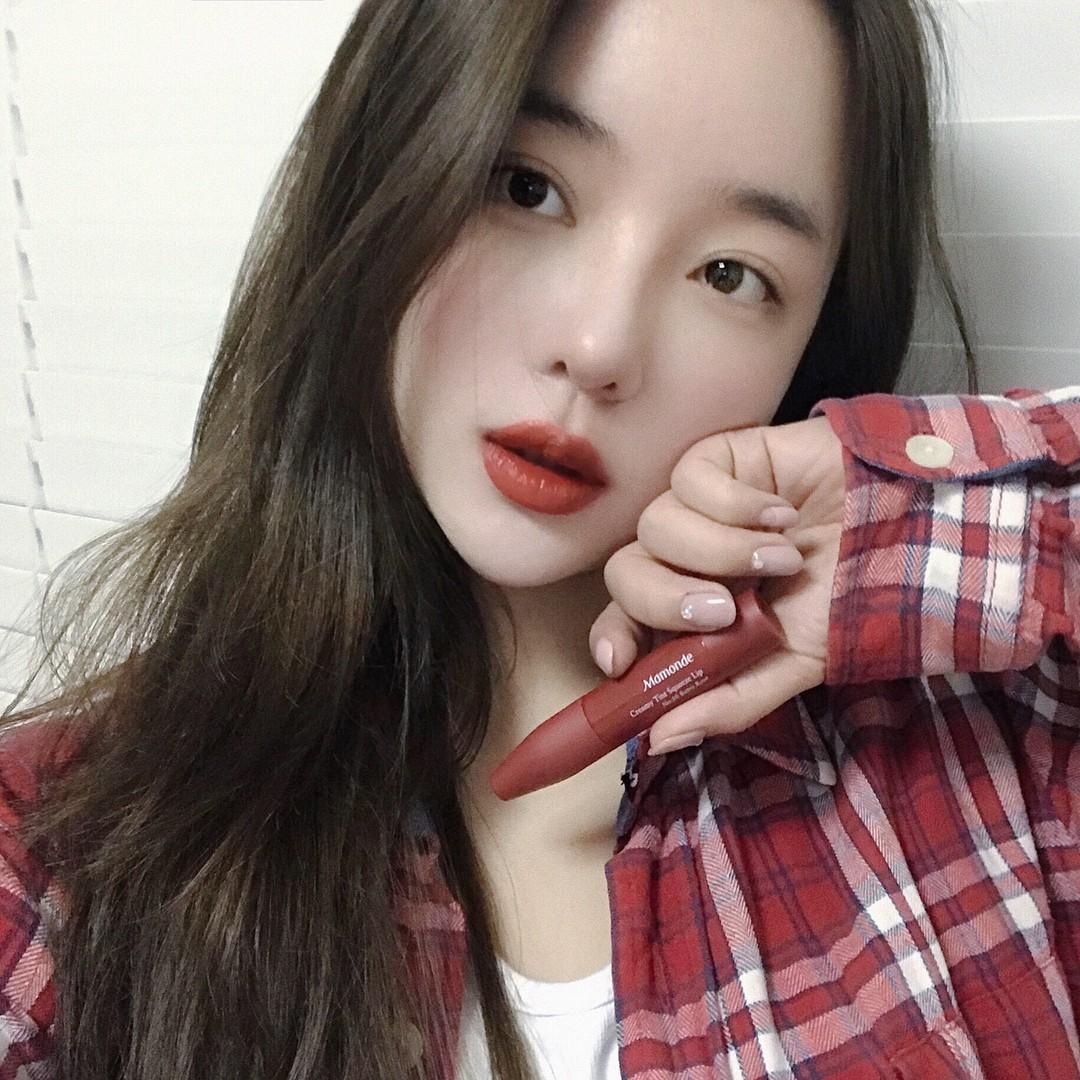 Son Lì Rosy Cao Cấp Màu Đỏ Đất