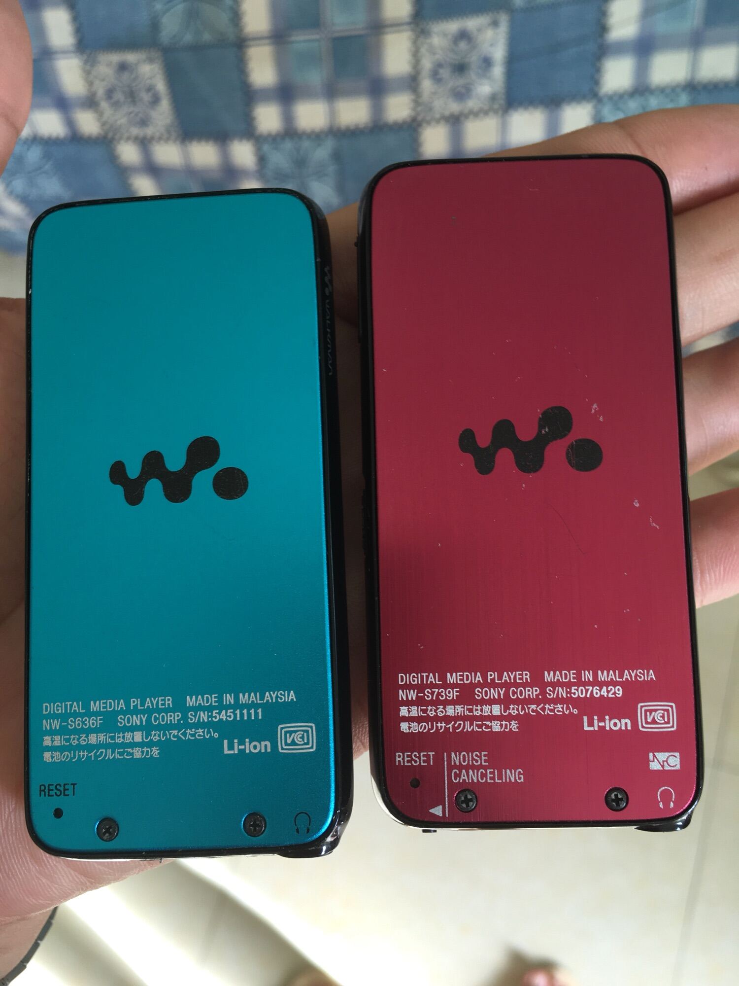 Combo Máy Nghe Nhạc Sony Wm Và Dock Loa.