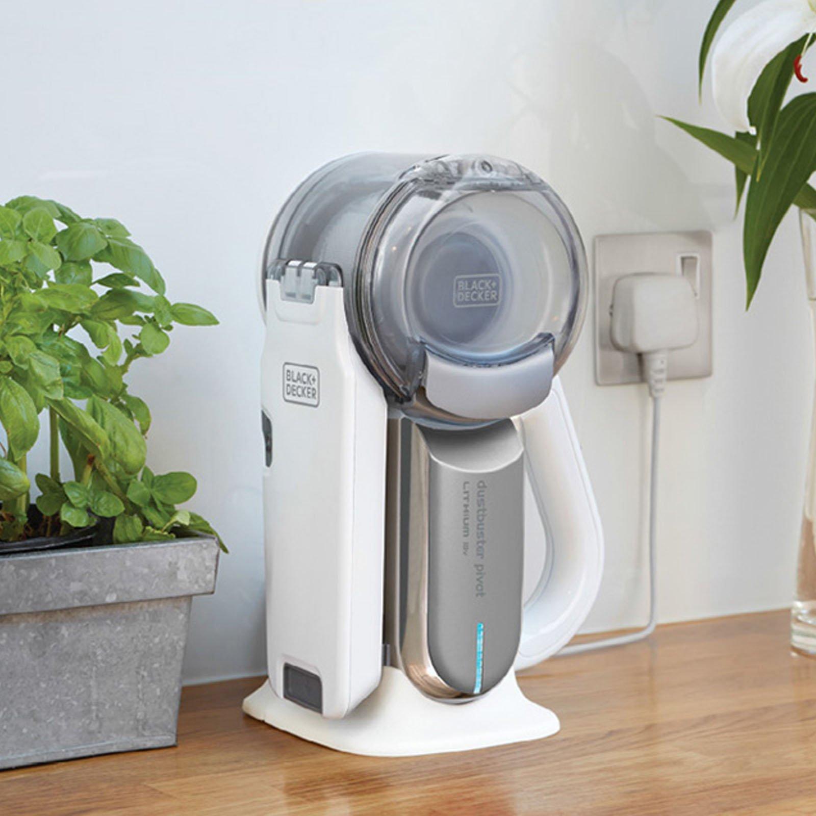 Máy hút bụi dùng pin cầm tay Black&Decker PV1820LF-B1