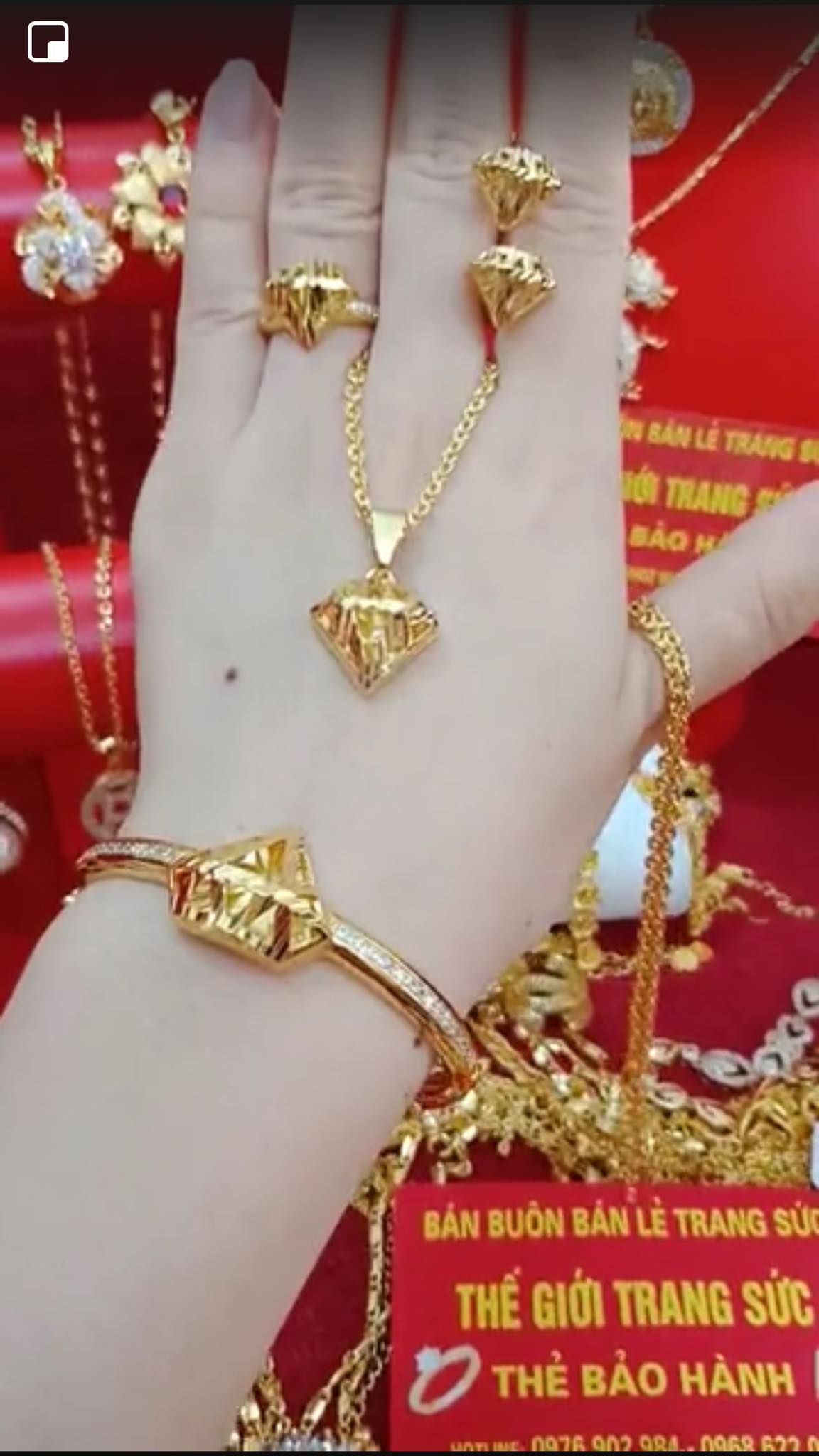 Bộ trang sức kim cương mã số 056