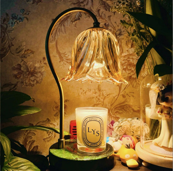 Đèn đốt nến thơm hình hoa lãng mạn,đế xanh ngọc(Lux07)