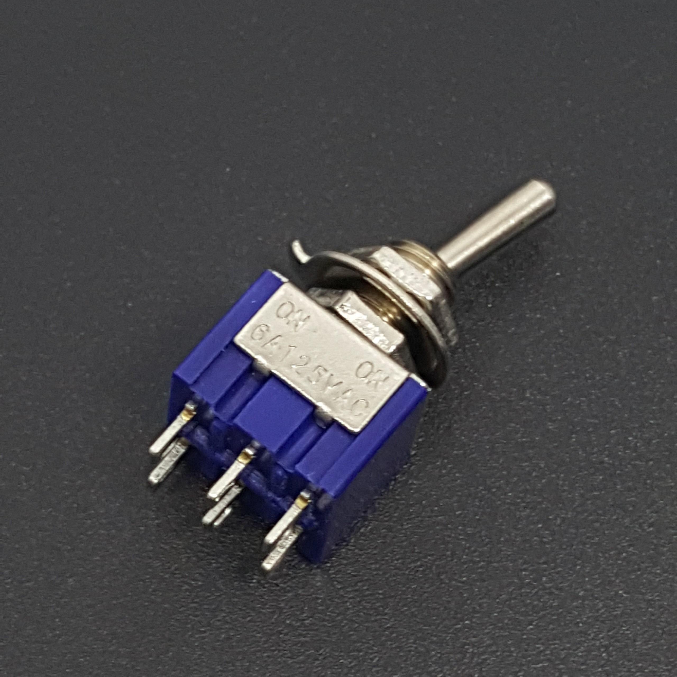 2 cai Công Tắc MTS-203