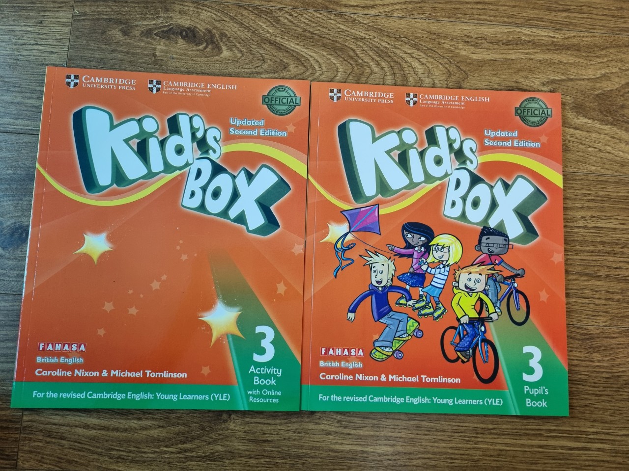 Bộ kid's box 3 cho bé bản second edition ( bộ 2 cuốn)