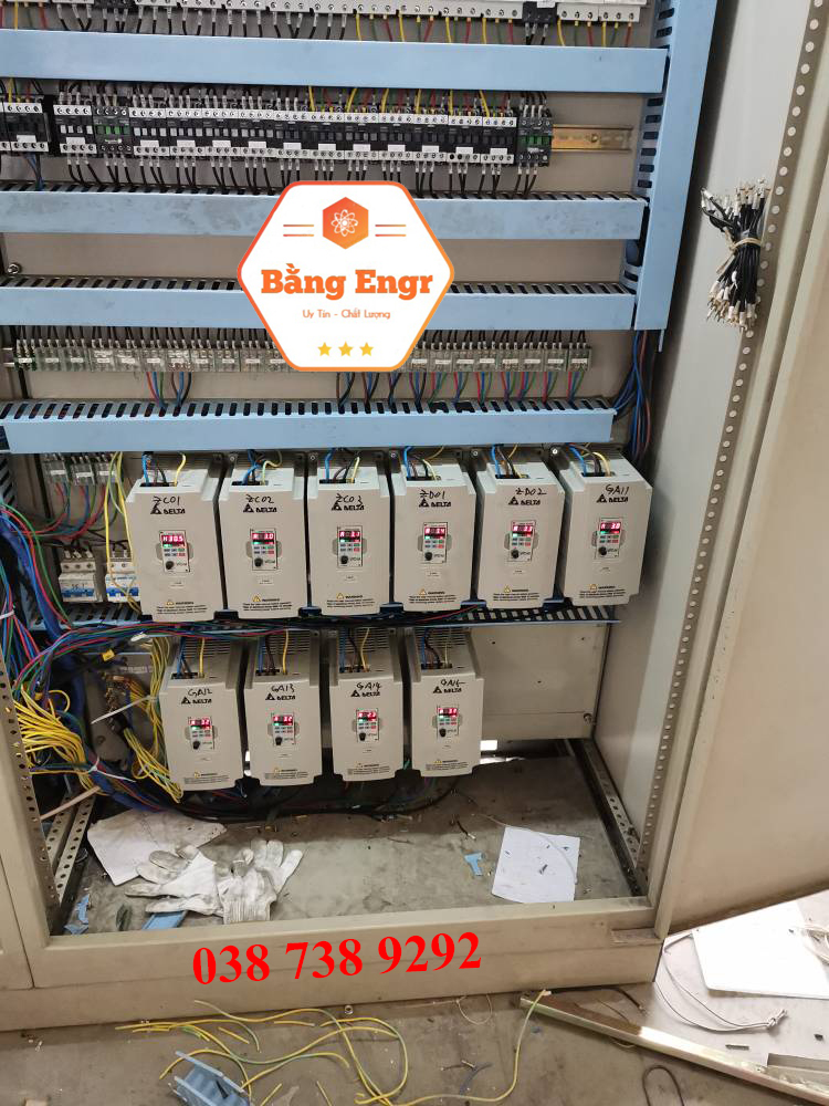 Biến tần Delta VFD-M vào 3 pha 380v Ra 3 pha 380v