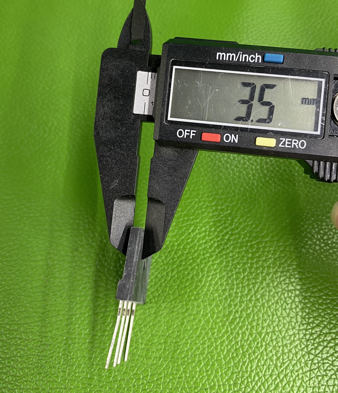 Diode Cầu 25A 1000V GBJ 2510 Dẹp NEW