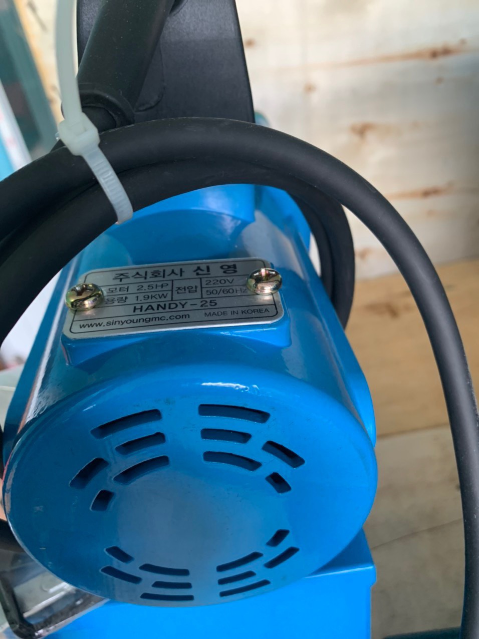 Máy Cắt Sắt Thủy Lực Cầm Tay Phi 25 Hàn Quốc ( mới 100%)