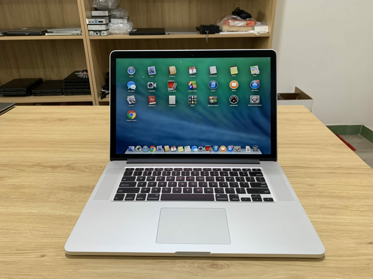 Laptop pro 2012 core i7 ram 8g ssd 256g 15.4inch vga