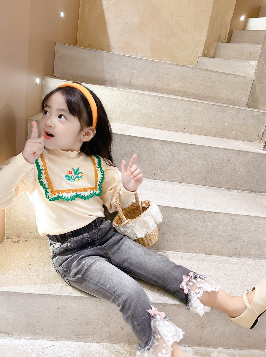 Áo bé gái thu đông cao cổ dễ thương
