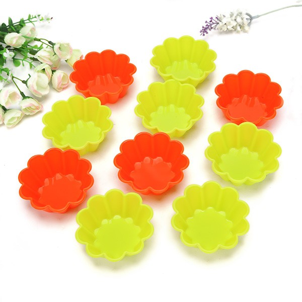 Set 10 khuôn cupcake silicon hình hoa cúc 73mm