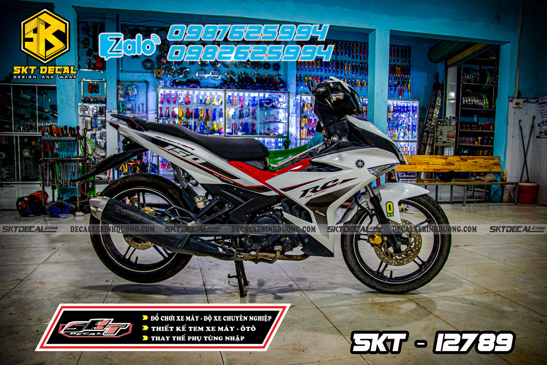 Tem trùm xe exciter 150 trắng đen rc