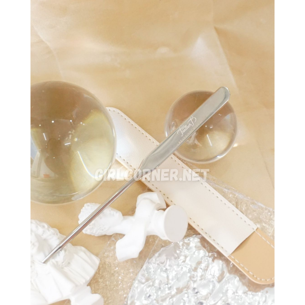 Thanh Tán Kem Nền Spatula Feather B