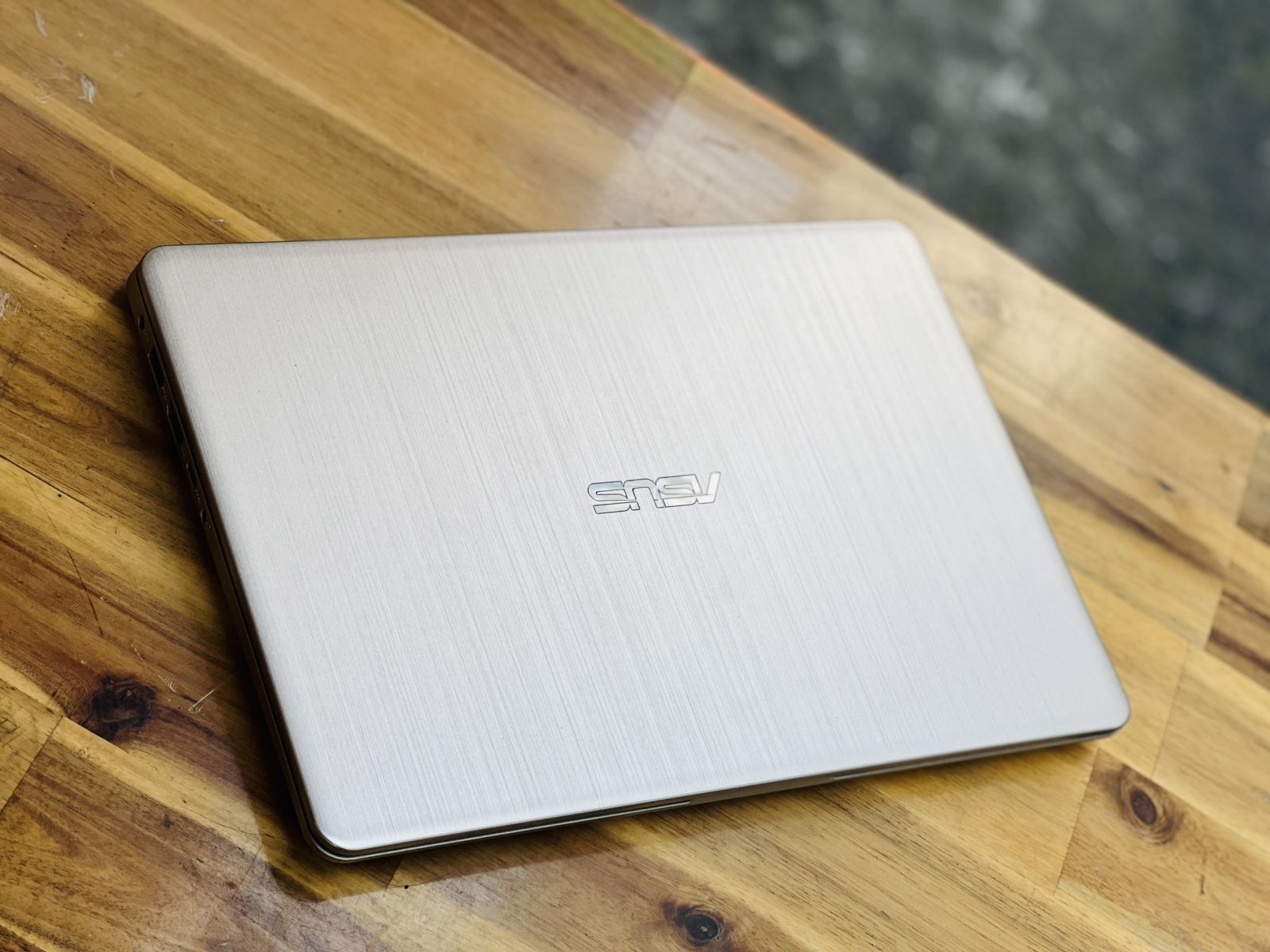 Asus vivobook s410 core i7 8550u ram 8g ssd 256g 14inch fhd